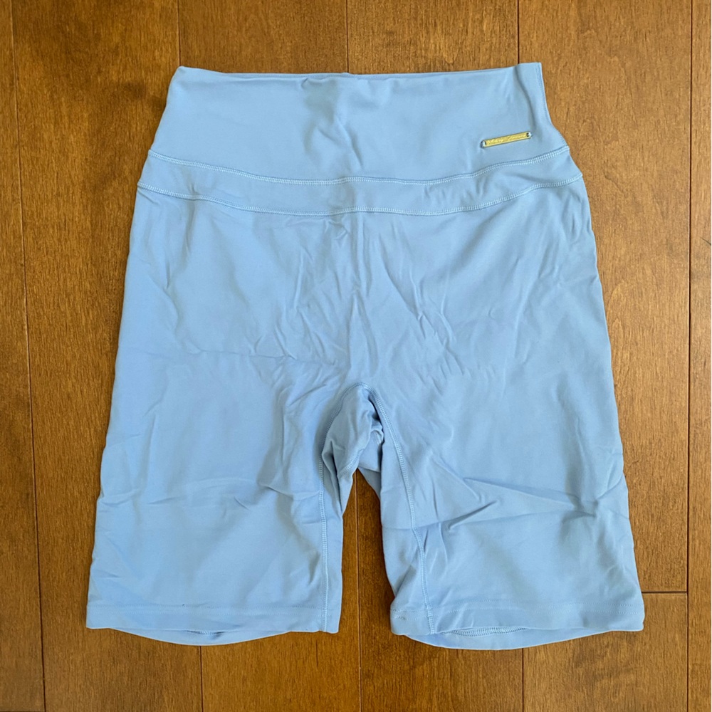 Gymshark x Whitney Simmons V3 Pale Blue Scrunch Butt Biker Shorts Size Med 🩵